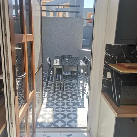 Casa George Mamaia Nord Guest house